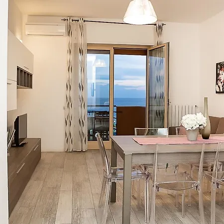 Zenith Con Splendida Vista Mare! דירה *