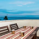 Zenith Con Splendida Vista Mare! Апартаменты *